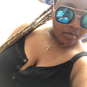 Meet your Posher, Shanise